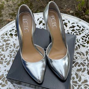 BCBG Silver Jaze Pump Heel 9.5 d’Orsay Metallic